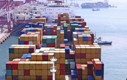 Had last year's prices persisted, Argentina's trade balance would be in the red