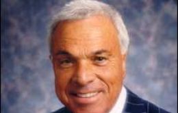 Mozilo: “Fed should cut the rate it charges banks”