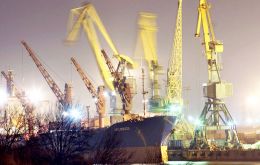 The 5.7bn dollars pledged in sales by the chambers represent a 70% increase on Argentine total grain exports of 4bn dollars for the same period last year