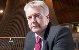 Minister Carwyn Jones will be the first top level British official in years to visit Argentina, and there is a diplomatic protocol to be respected by both sides