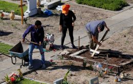 On Sunday the Argentine government held a special ceremony to honor the memory of the over 90.000 dead because of the pandemic 